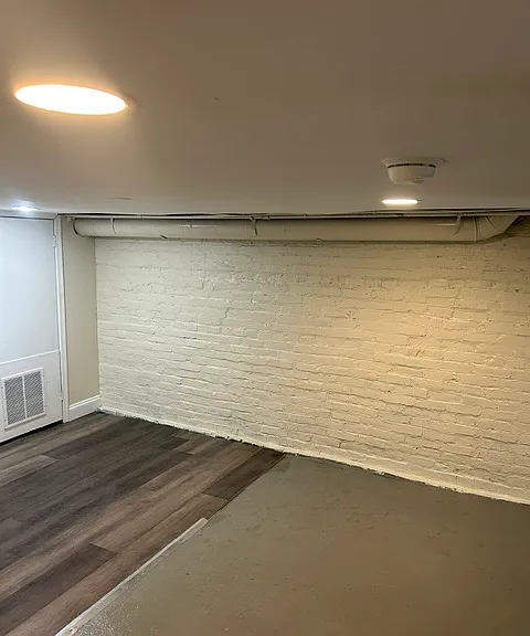 2317 E Federal St — Photo 22