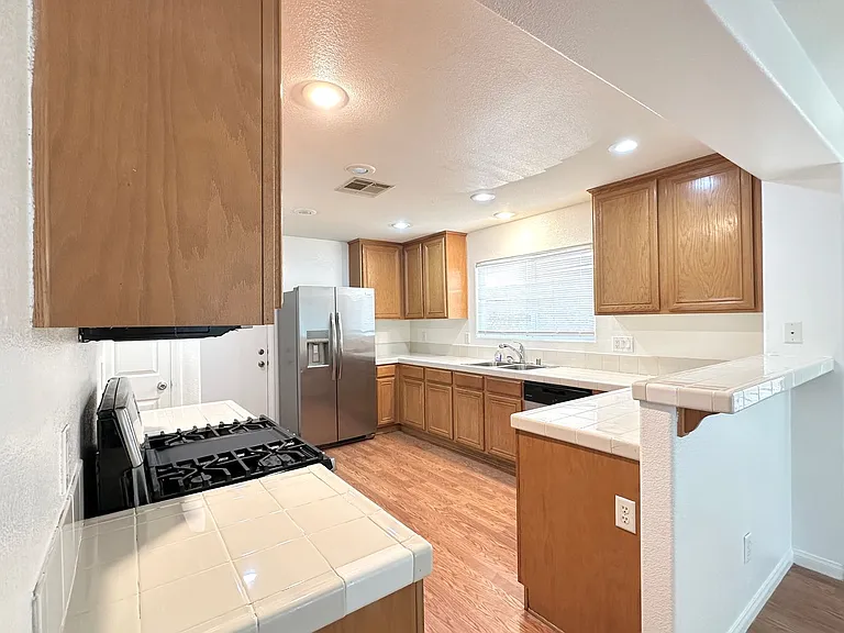 560 Playa Linda Pl — Photo 8