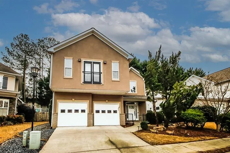 3 bed, 2.5 bath, 2621 sqft, $3,800 — Photo 2