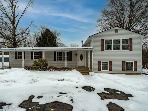 8030 Thomas Rd, Middletown, OH 45042