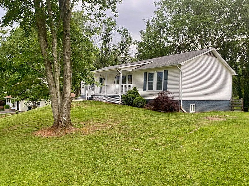 2nd image of 6608 Lancaster Dr