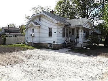 3rd image of 200 Bennett Ct