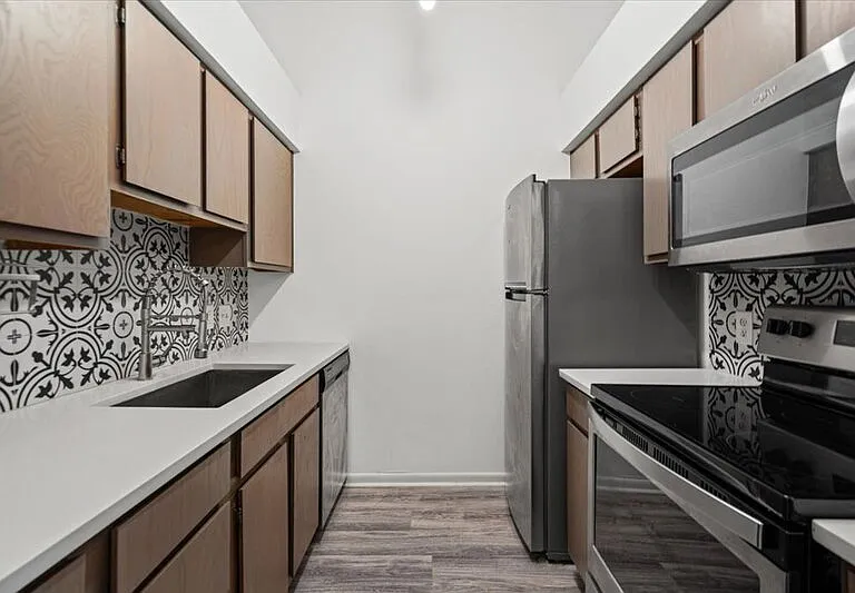1705 Crossing Pl #114 — Photo 9