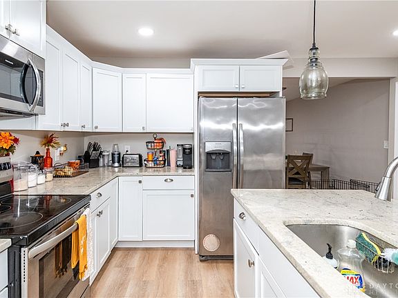 5th image of 175 Franklin Ave