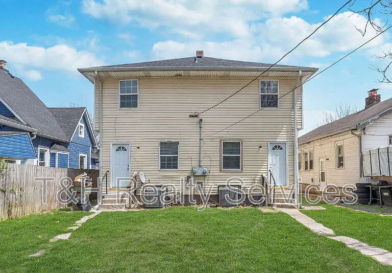 326 Jefferson Ave — Photo 38