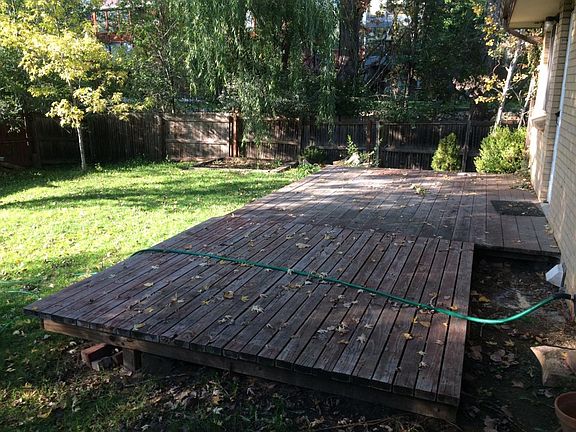 A DECK FOR BAR-B-Q