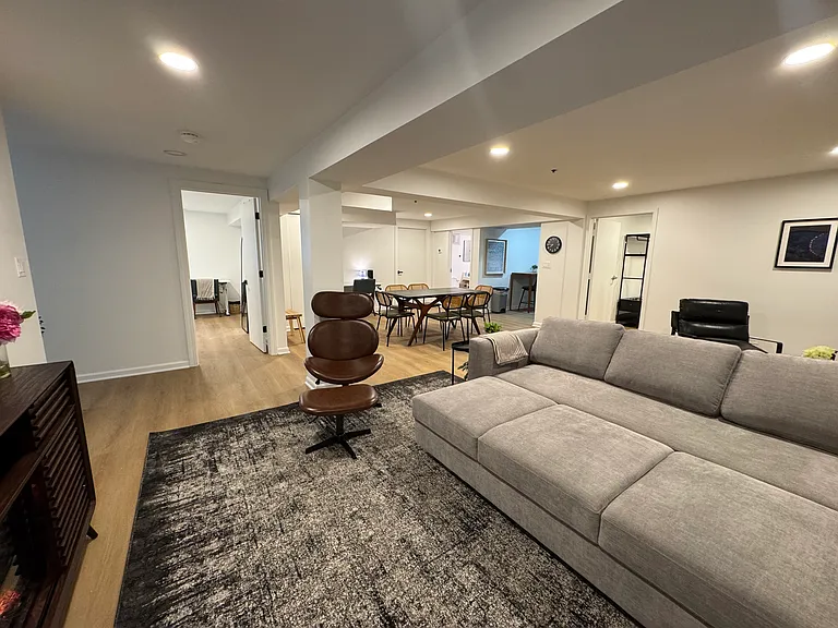 3059 W Augusta Blvd #B — Photo 3
