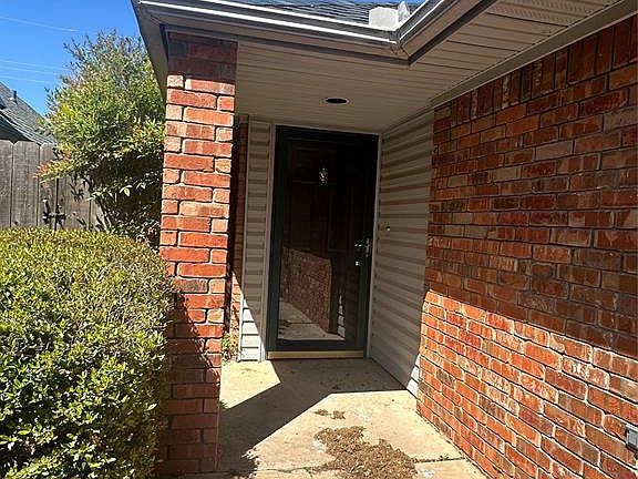 3rd image of 2909 Shiloh Ln