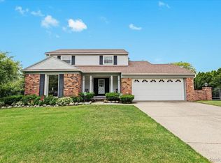 36077 Grennada St, Livonia, MI 48154