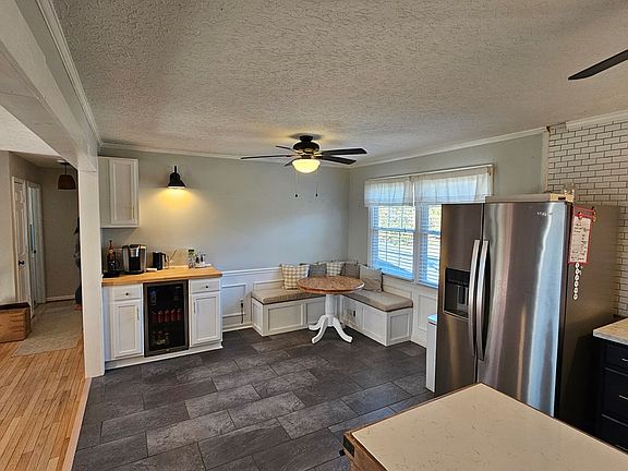 4th image of 626 Tamworth Dr