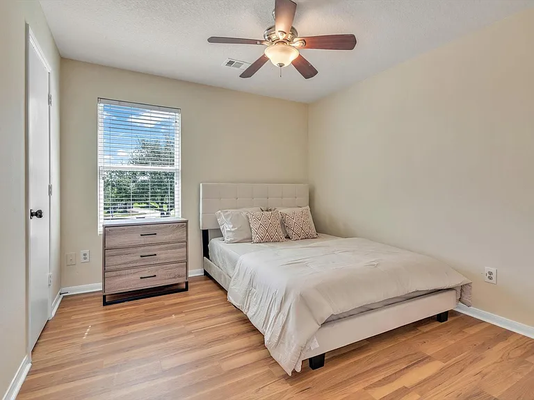 1722 Sun Point Ct — Photo 28