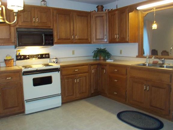 2nd image of 2705 Greenwood Acres Dr