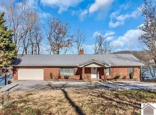 81 Beech Point Dr, Cadiz, KY 42211