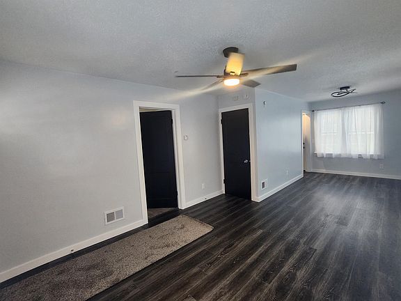 5th image of 1315 Elizabeth St