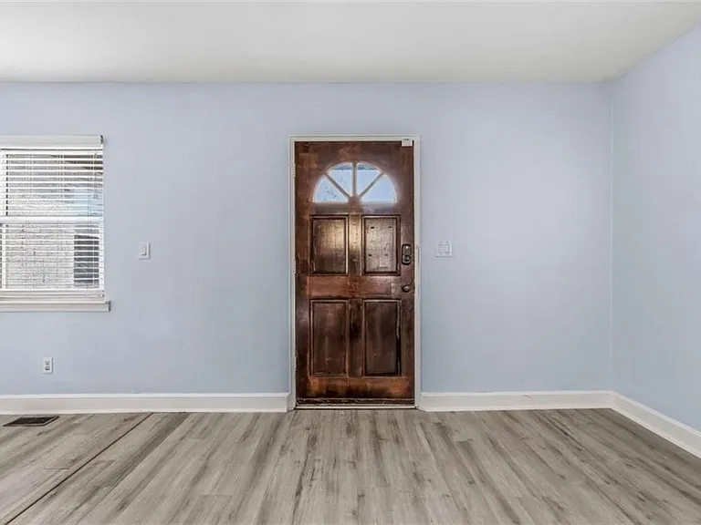 1780 John Calvin Ave #L — Photo 2
