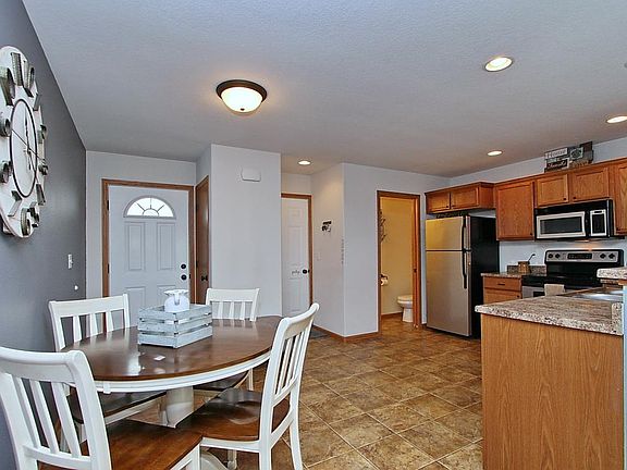 5th image of 143 War Admiral Ln