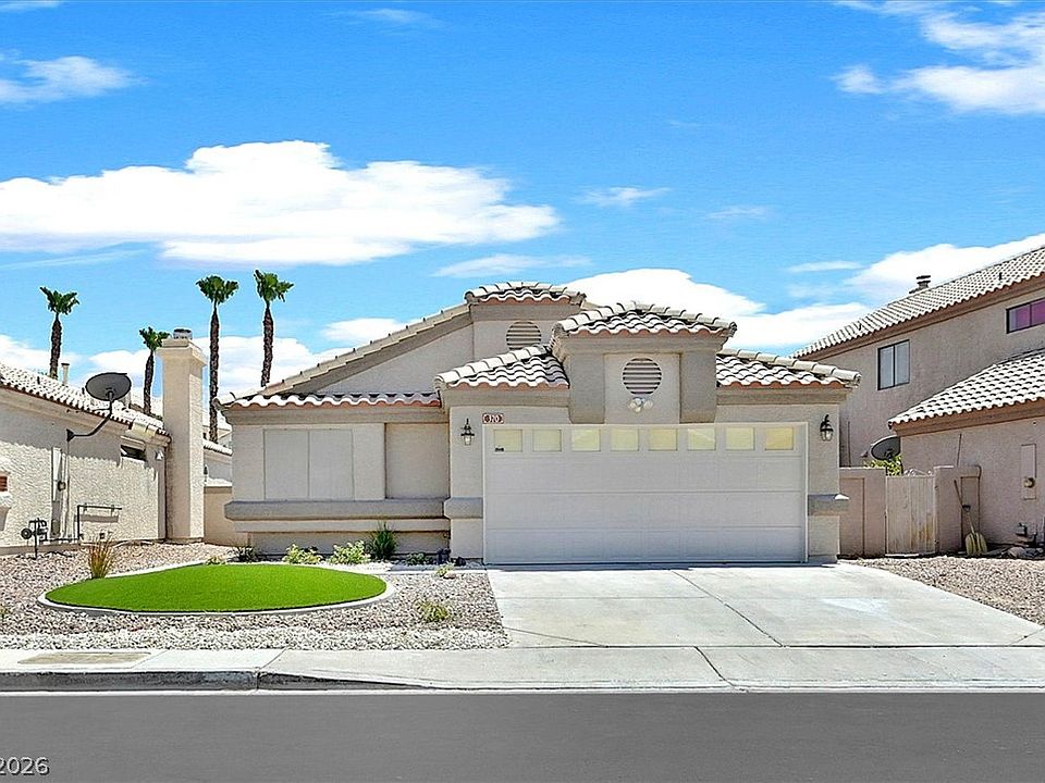 1st image of 370 Lander Dr
