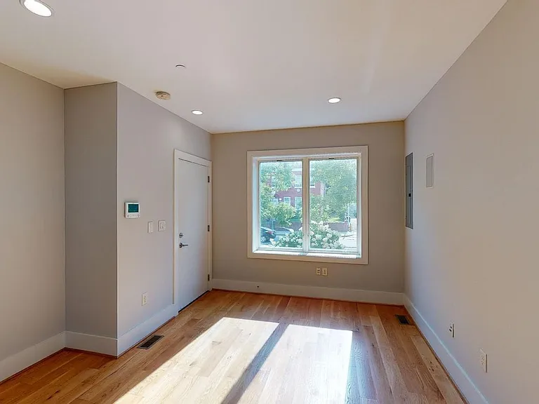 2827 Sherman Ave NW #B — Photo 10