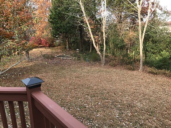 3rd image of 5612 Glenlyn Dr