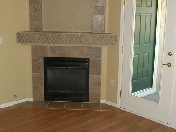 Living Room (new floors)