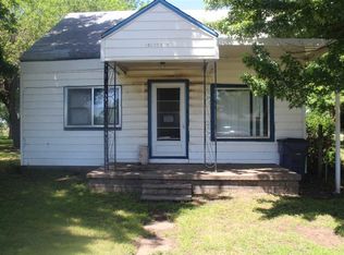 306 5th St, Kremlin, OK 73753