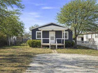 213 W Davis St, Kerrville, TX 78028