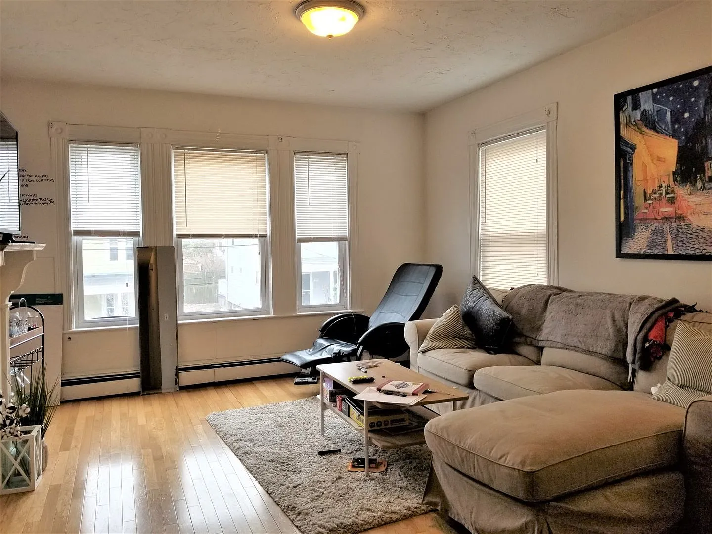 No Broker Fee! Wow! 2 Level 3 Bed In Brighton Center Avail For A 9/1 Move-In — Photo 3