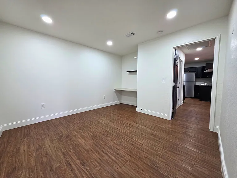 217 Adrian Dr #219 — Photo 12