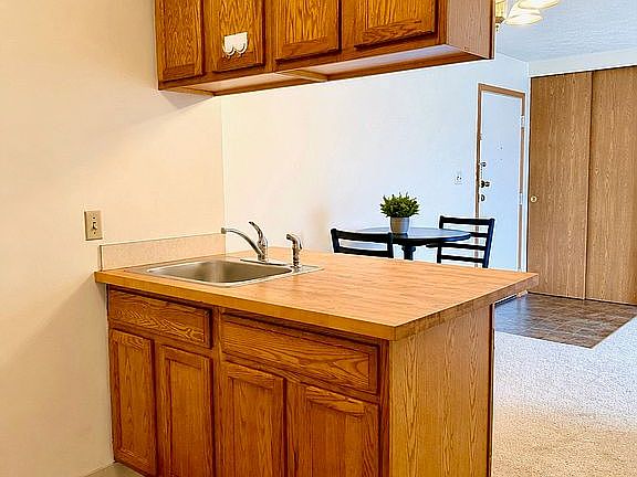 5th image of 25735 Lorain Rd Unit 325