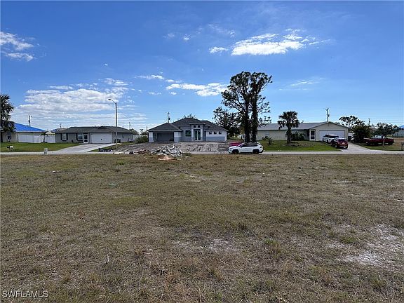 4th image of 109 NE 12th Ln