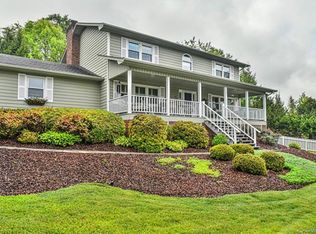 5 Countryside Dr, Asheville, NC 28804