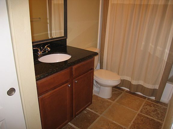 4th image of 1072 Yarwood Ct