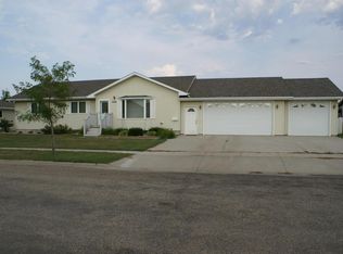 1008 S McCoy St, Aberdeen, SD 57401
