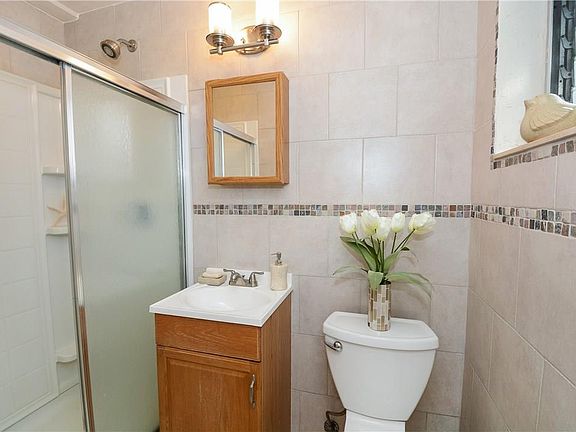 3rd image of 4443 SW 49th Ct