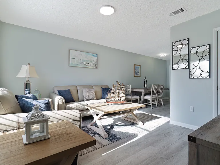 Emerald Cove East — Photo 12