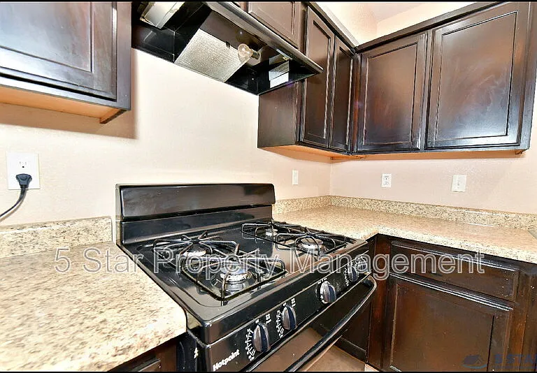 916 Villa Seca Dr — Photo 20