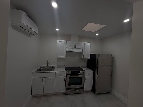 5th image of 2550 Haven Rd