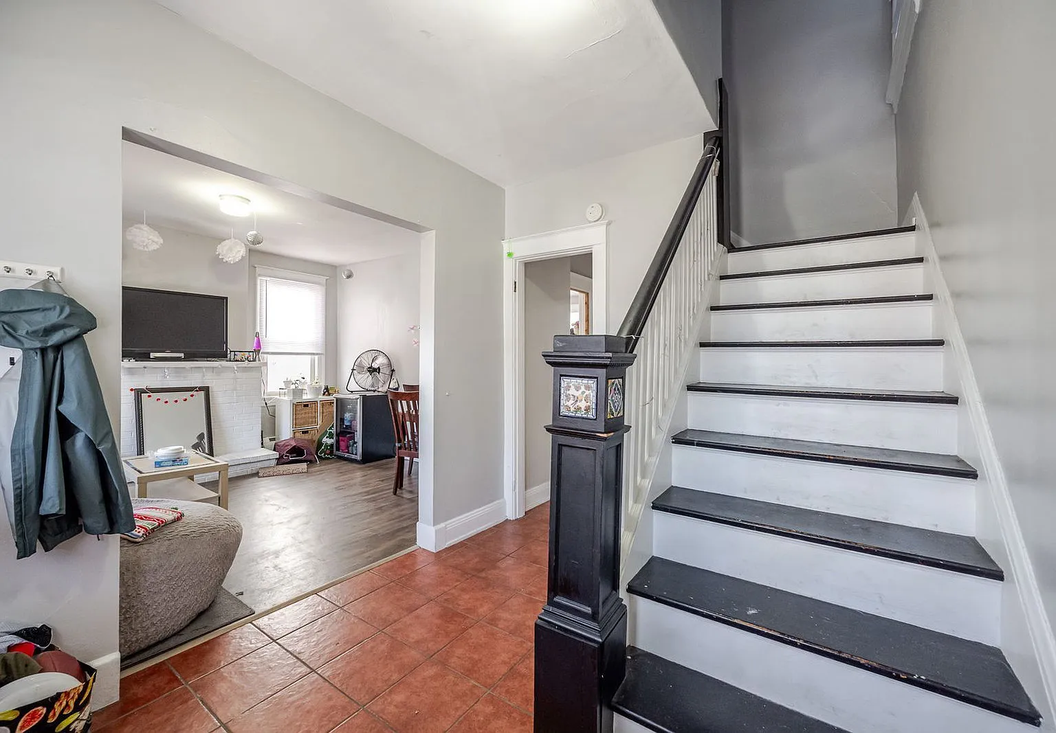 3 bed, 1.0 bath, $2,650 — Photo 4