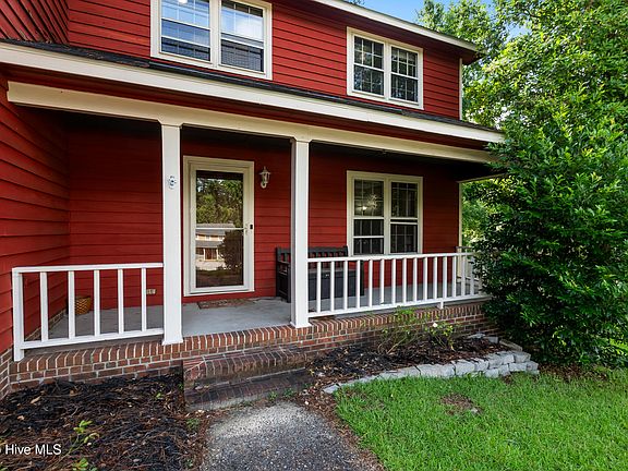 3rd image of 1612 Hennessy Place