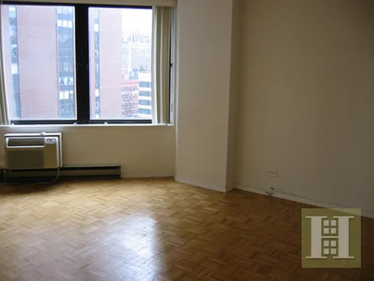 Rented by Halstead Real Estate | media 19