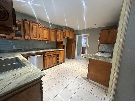 3rd image of 4133 NARVAREZ WAY S