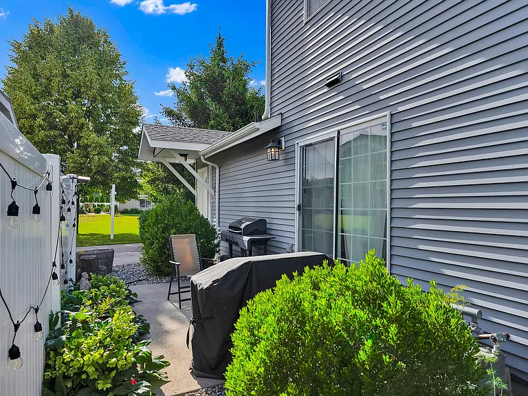 1317 N Forsythia Cir — Photo 9
