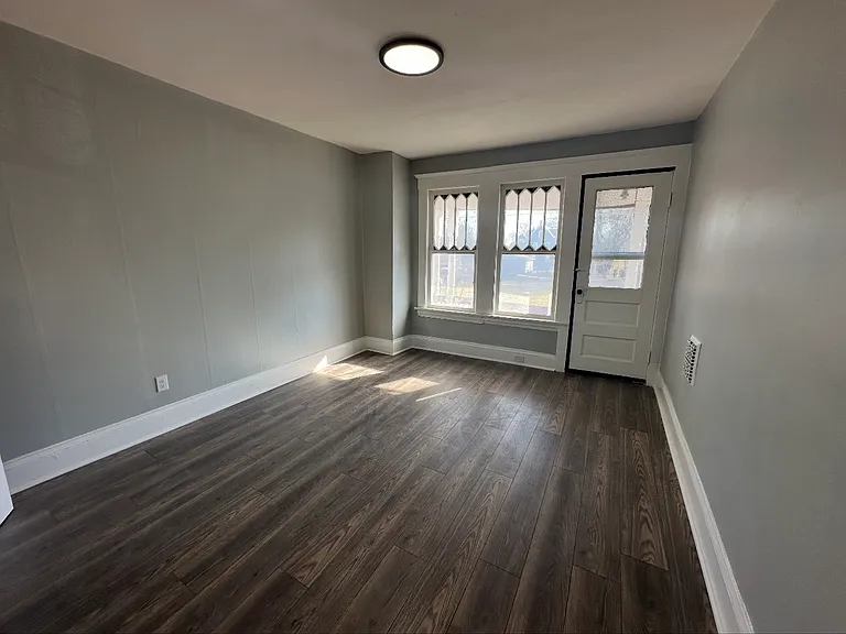 7705 Sagamore Ave #UP — Photo 5