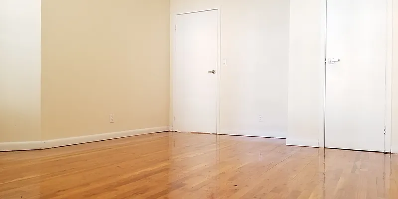 Rented by City Express Realty & Management Corp | media 10