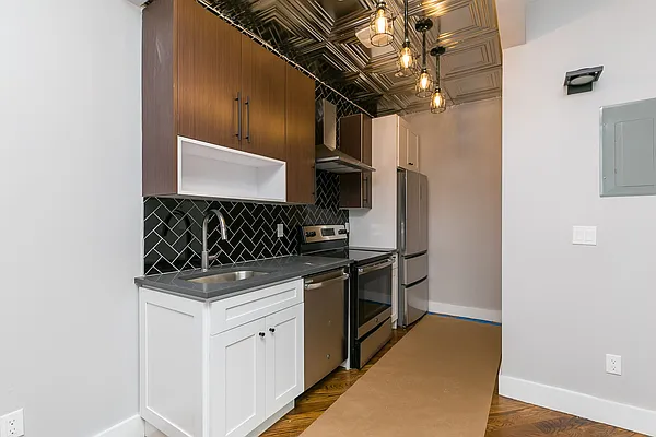 Rented by Nooklyn NYC LLC | media 55