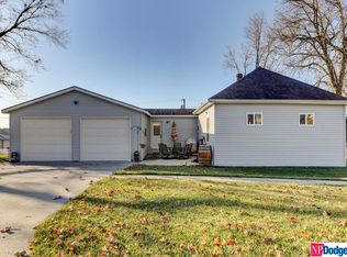 207 Maple St, Kennard, NE 68034