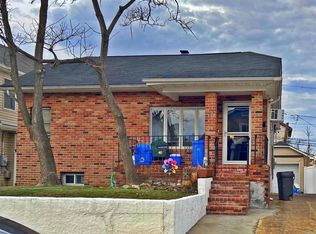 353 W Market St, Long Beach, NY 11561