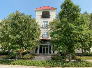 977 Harris Rd UNIT 16, Grayslake, IL 60030