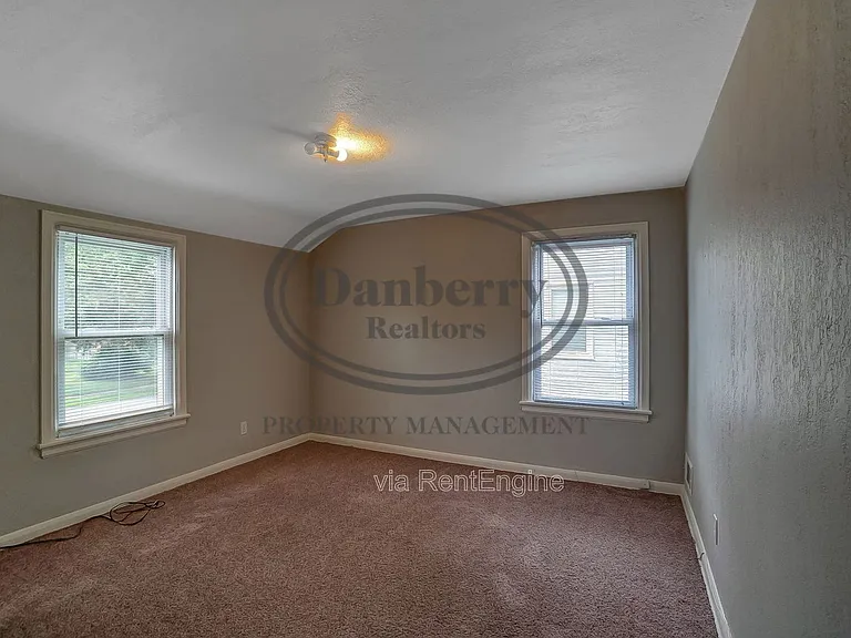 1017 Searles Rd — Photo 20