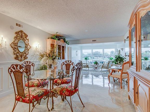 4th image of 40 Plantation Dr APT 101